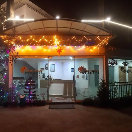 Lime Light Resort מונאר מראה חיצוני תמונה